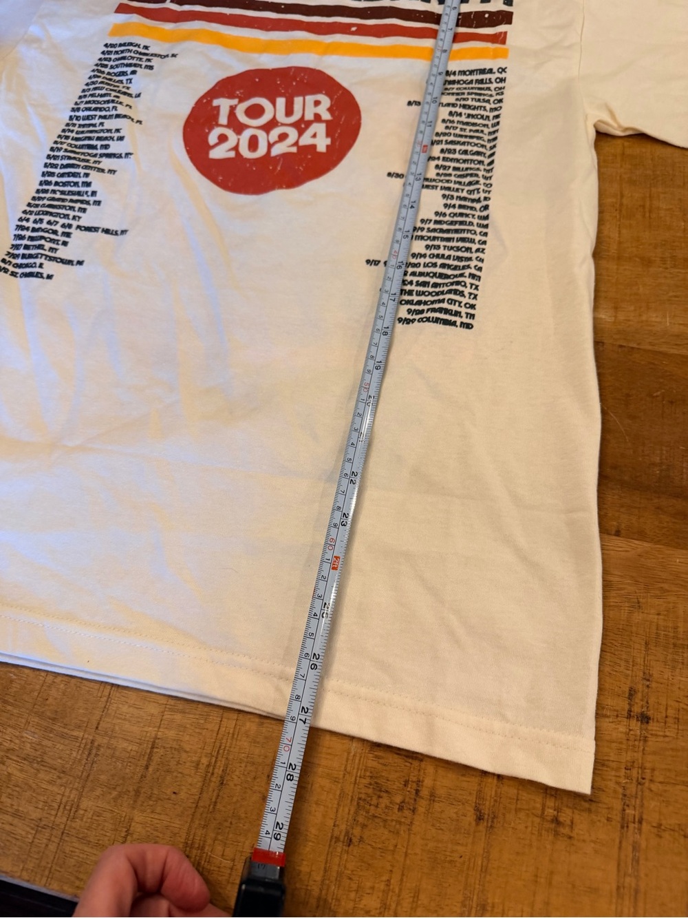 Hozier 'Unreal Unearth Tour 2024' Graphic Tee - White Red Yellow Accents medium - Picture 7 of 8